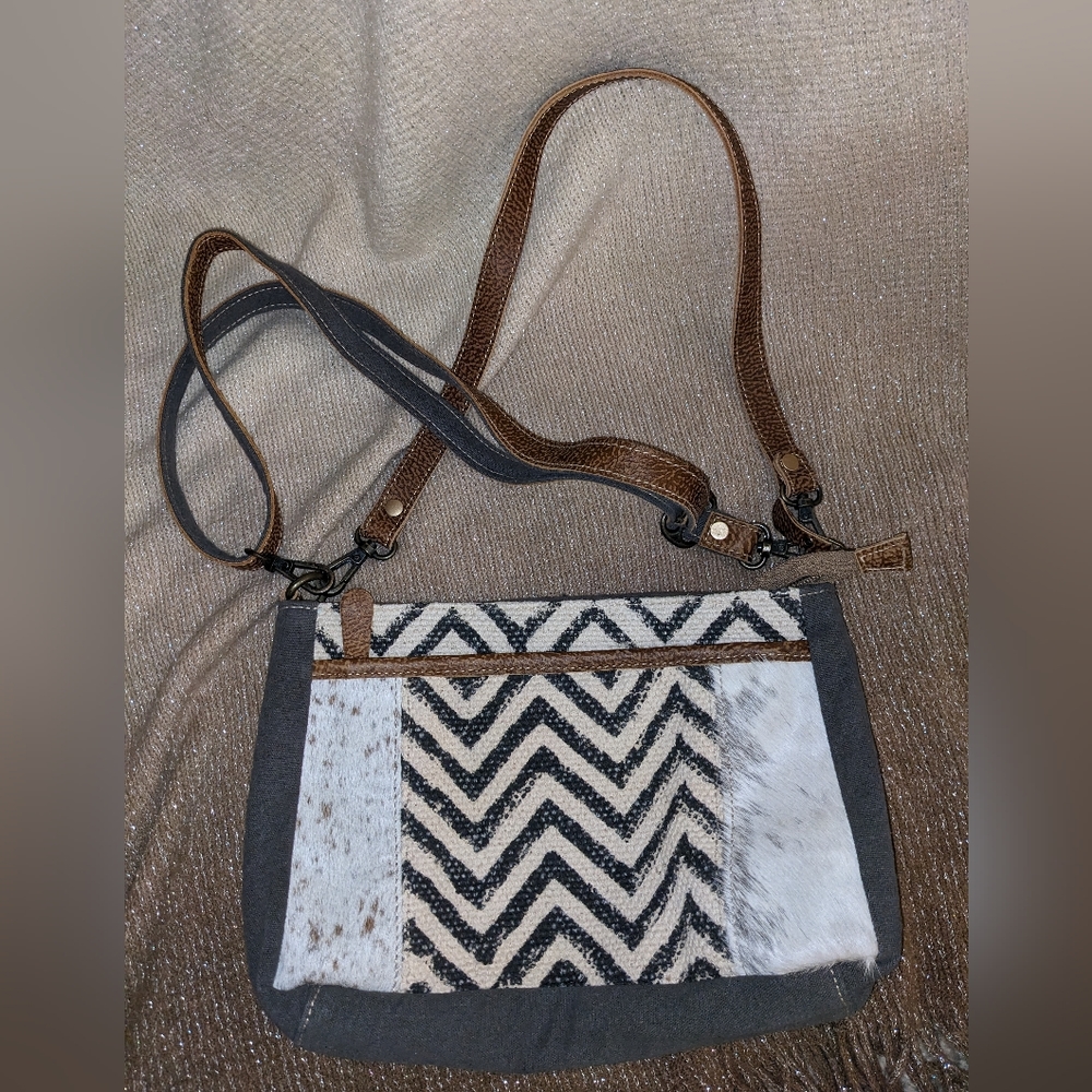 Myra crossbody bag